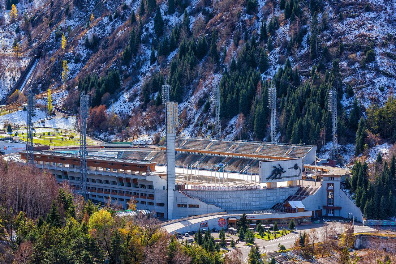 Medeu Hotel Almaty Beszkajnar Kültér fotó